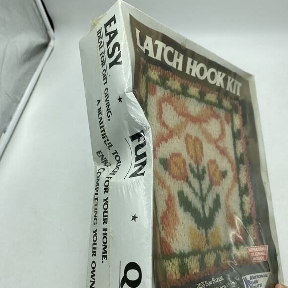 Latch Hook Kit National Yarn Crafts P468 Bow Bouquet Vintage DAMAGED BOX - Picture 3 of 7